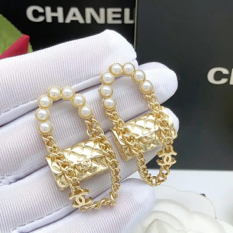 chanel boucles doreilles pour femme s_12537753